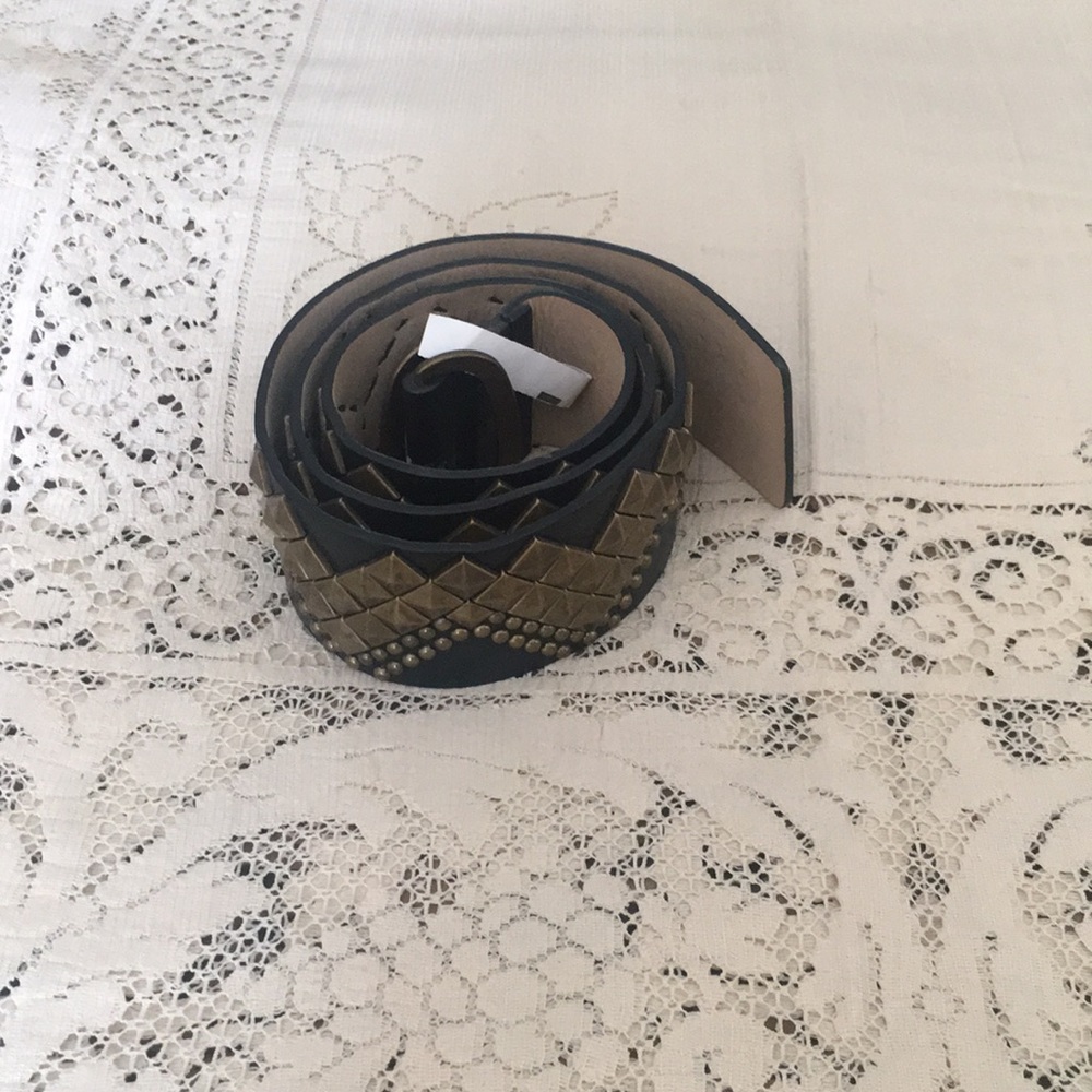 Another line Belt